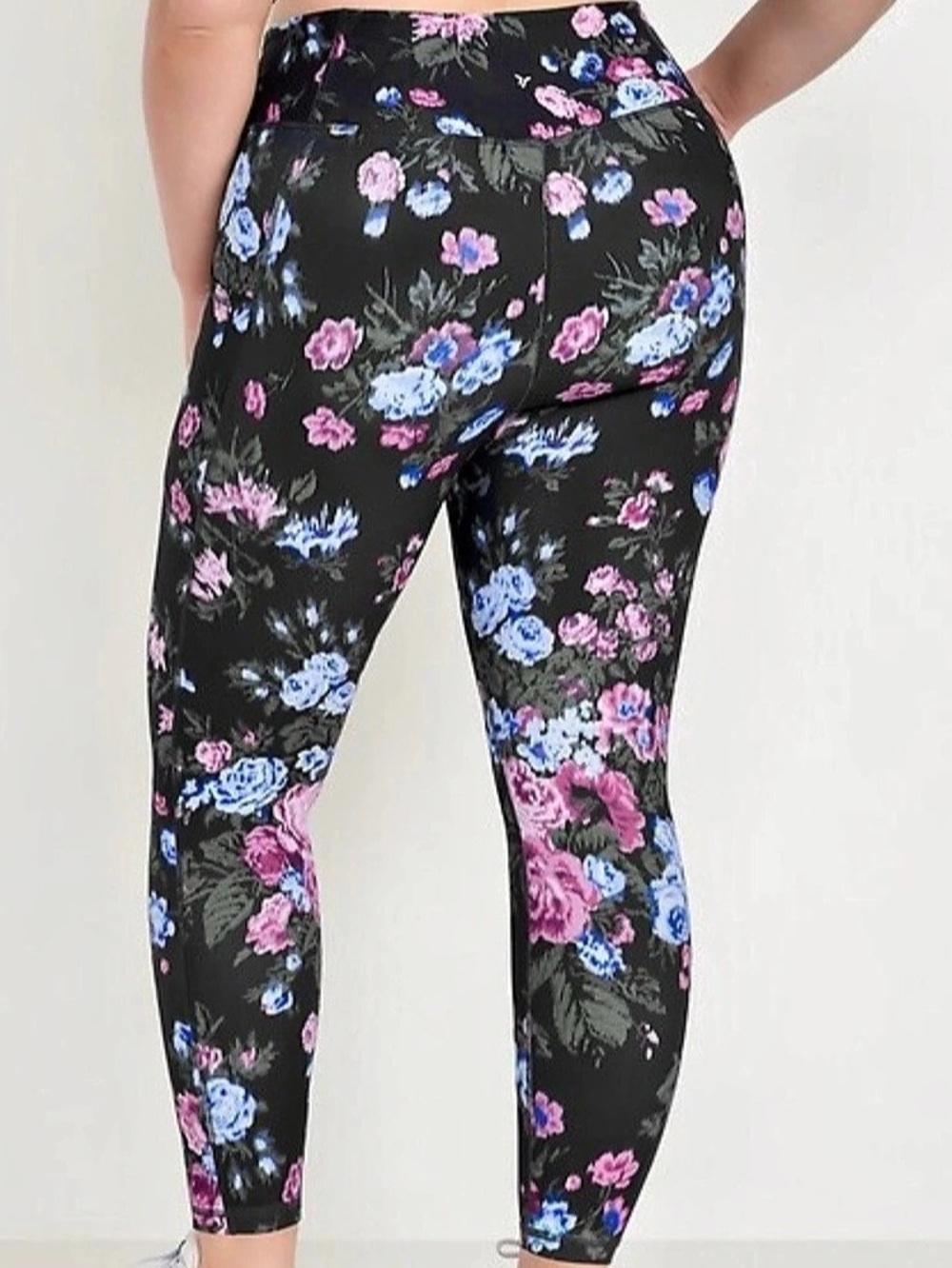 NWT! Old Navy Powersoft Go-Dry Floral Leggings